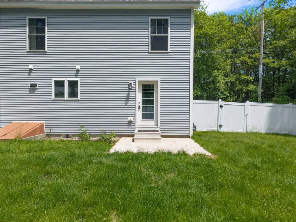 42 Admiral Harry Rich Drive Brunswick ME 04011