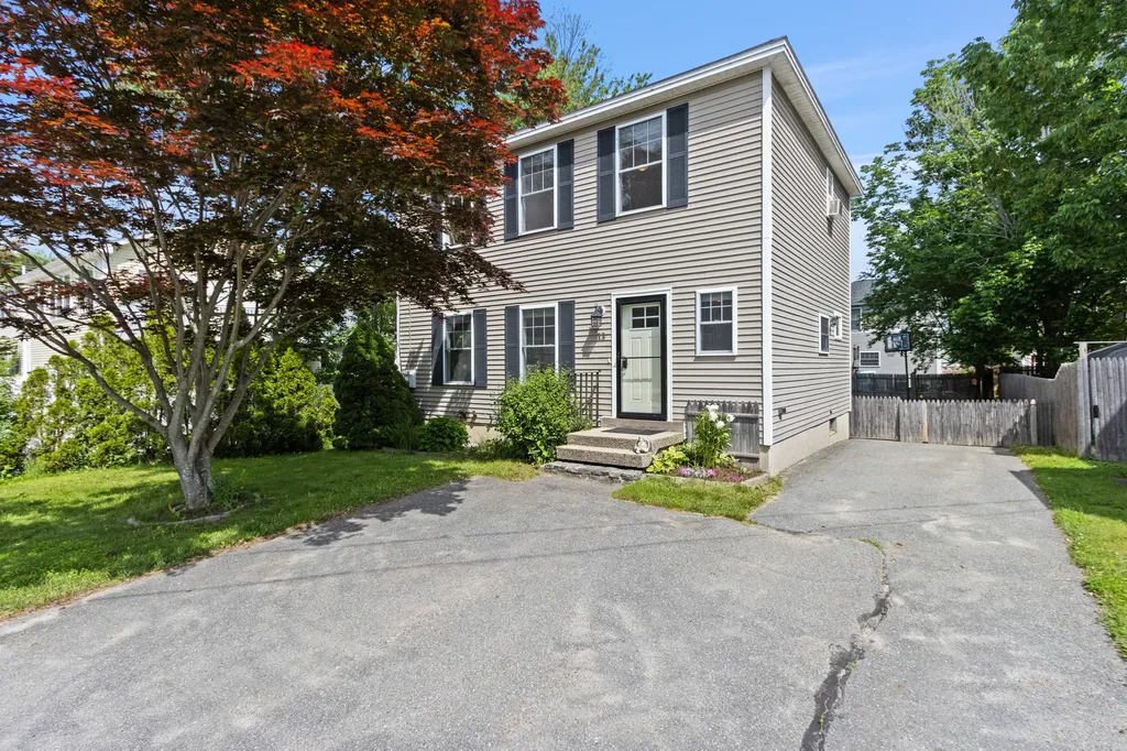 13 Anchor Road South Portland ME 04106