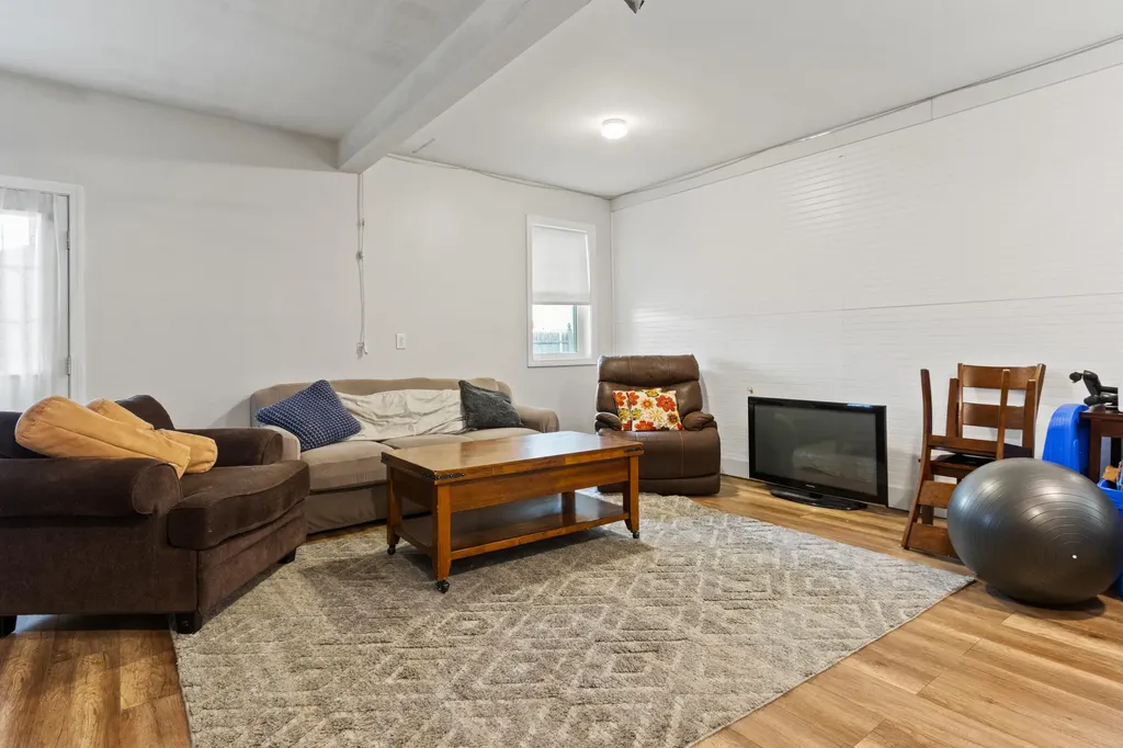 13 Anchor Road South Portland ME 04106