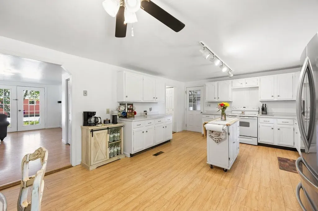 25 Pearl Street Waterboro ME 04087