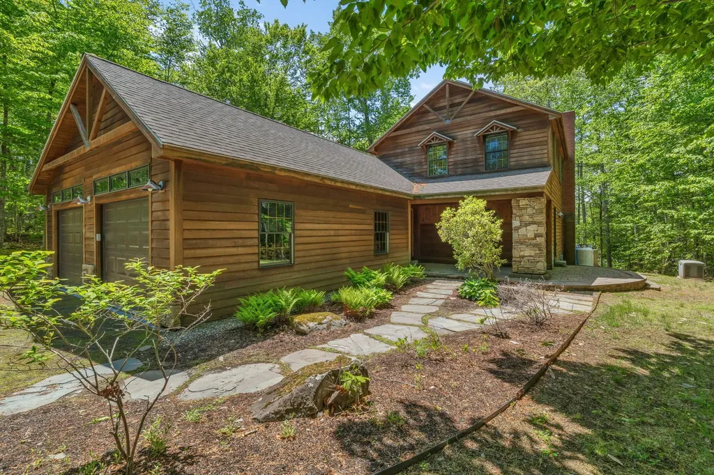 175 Peninsula Drive Rome ME 04963