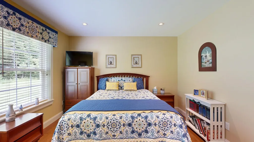 7 Cortland Way Lewiston ME 04240