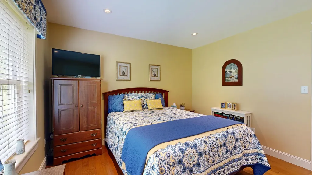 7 Cortland Way Lewiston ME 04240