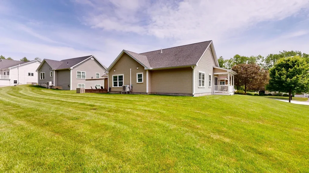 7 Cortland Way Lewiston ME 04240