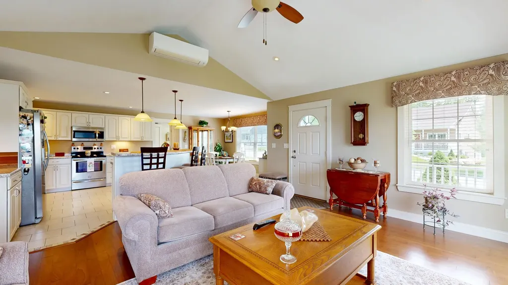 7 Cortland Way Lewiston ME 04240