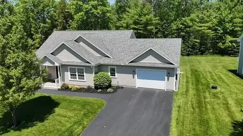 7 Cortland Way Lewiston ME 04240