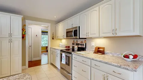 7 Cortland Way Lewiston ME 04240