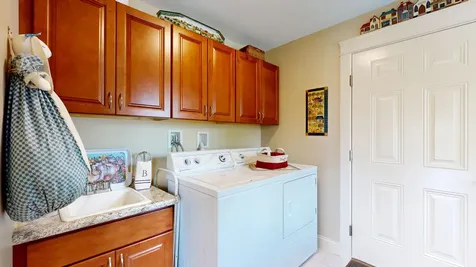 7 Cortland Way Lewiston ME 04240