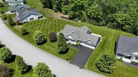 7 Cortland Way Lewiston ME 04240
