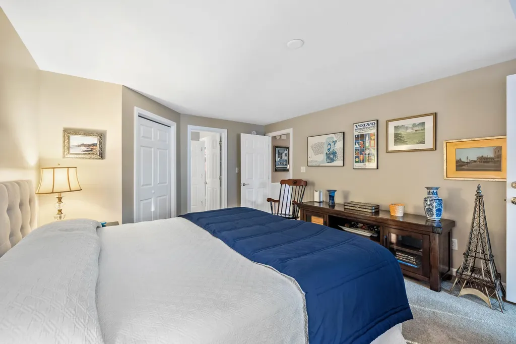 19 Mast Lane Brunswick ME 04011