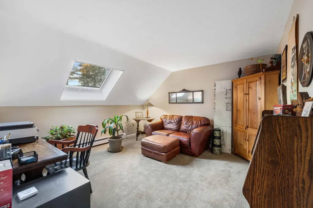 19 Mast Lane Westbrook ME 04011