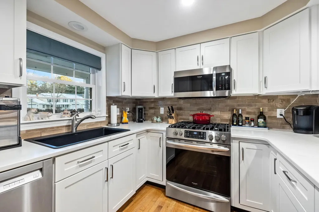19 Mast Lane Westbrook ME 04011