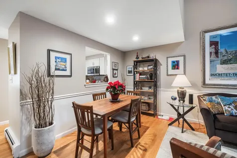 19 Mast Lane Brunswick ME 04011
