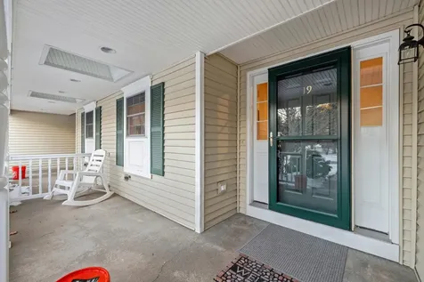 19 Mast Lane Brunswick ME 04011