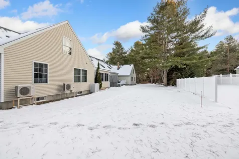 19 Mast Lane Brunswick ME 04011