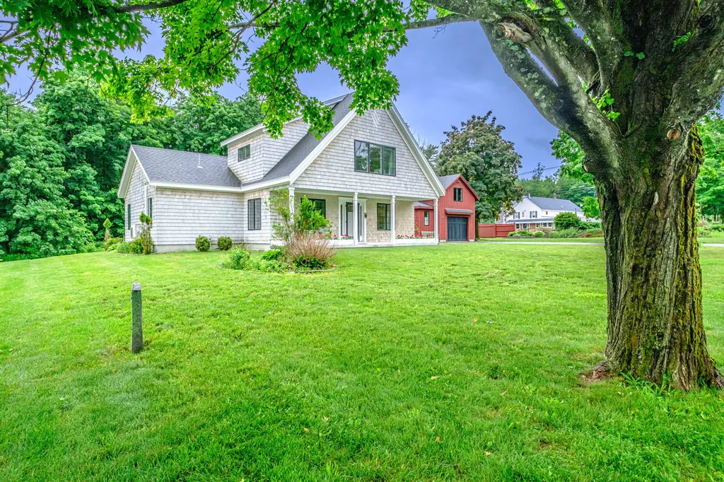 3 Stone Post Lane North Yarmouth ME 04097