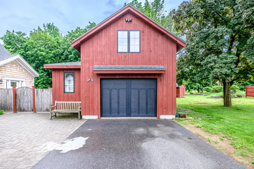 3 Stone Post Lane North Yarmouth ME 04097