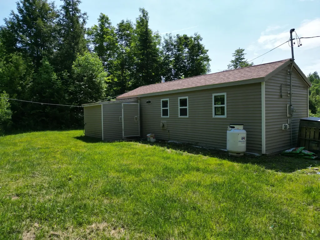 99 Maxwell Road Lee ME 04455