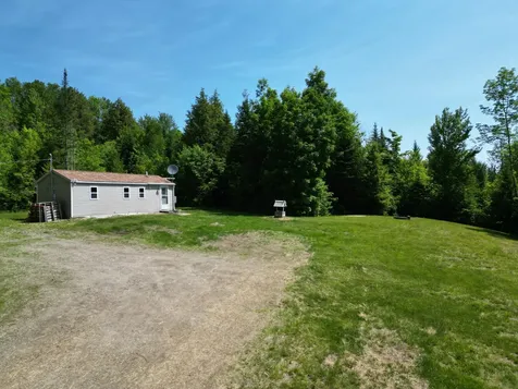 99 Maxwell Road Lee ME 04455