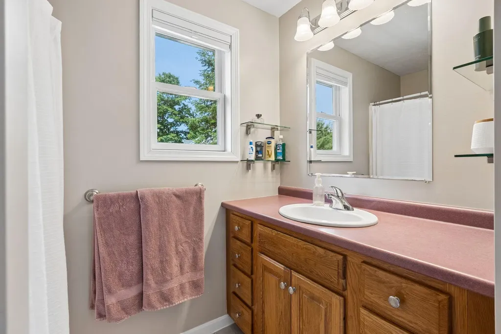 19 Bradford Drive Gorham ME 04038