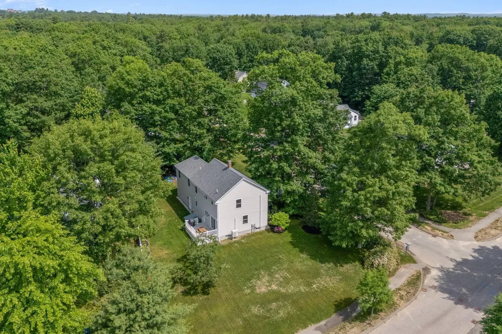 19 Bradford Drive Gorham ME 04038