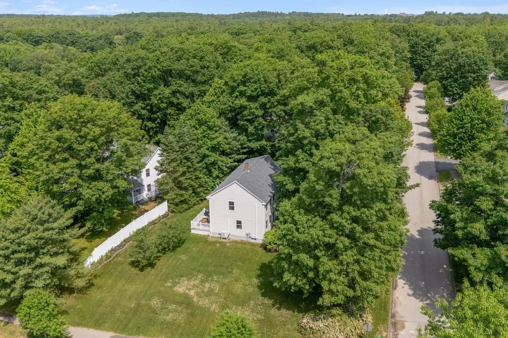 19 Bradford Drive Gorham ME 04038