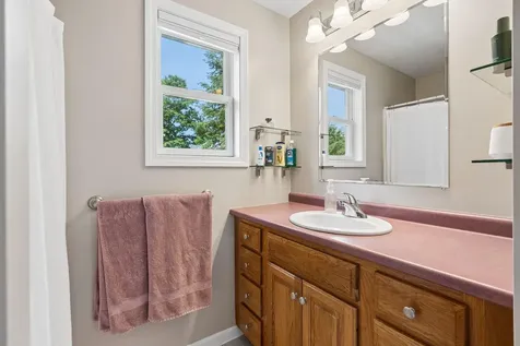 19 Bradford Drive Gorham ME 04038