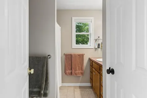 19 Bradford Drive Gorham ME 04038