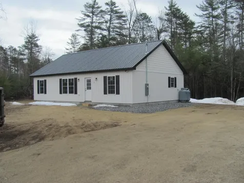 10 Wyatts Way Oxford ME 04270