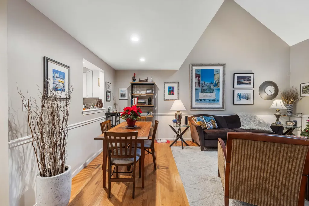 19 Mast Lane Brunswick ME 04011