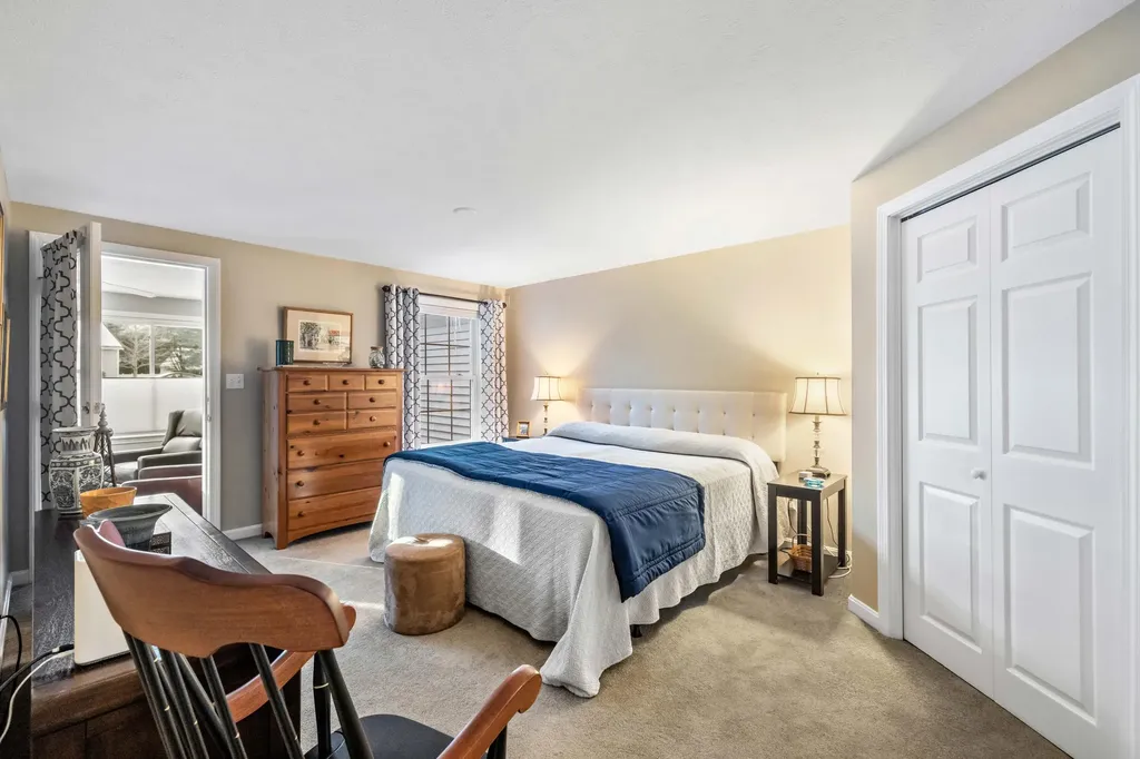 19 Mast Lane Brunswick ME 04011