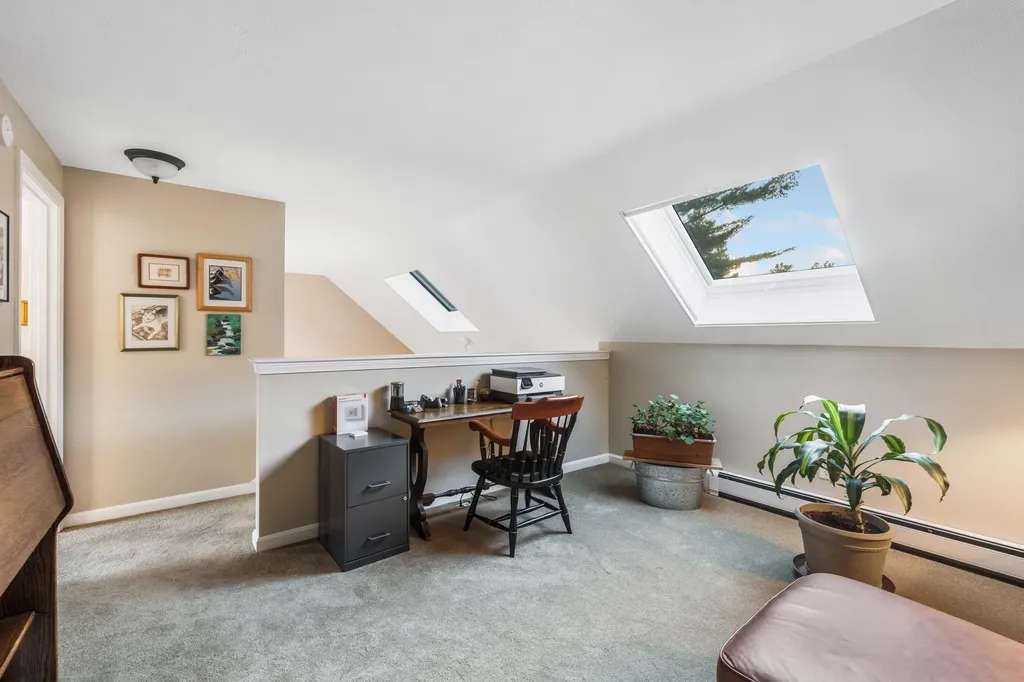 19 Mast Lane Brunswick ME 04011