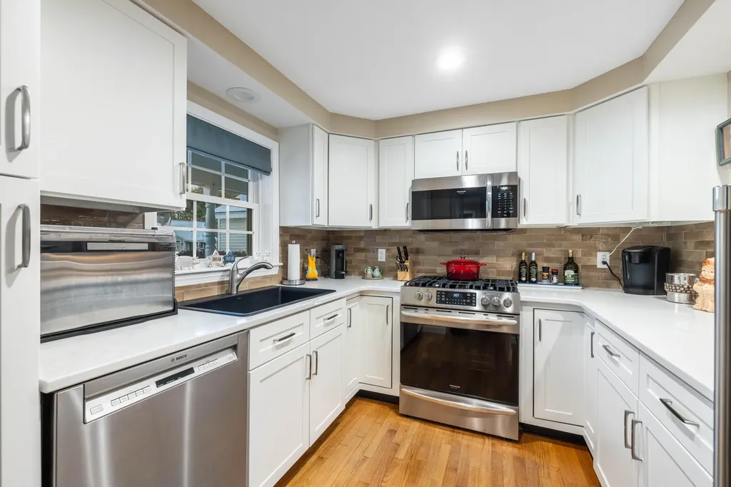 19 Mast Lane Brunswick ME 04011