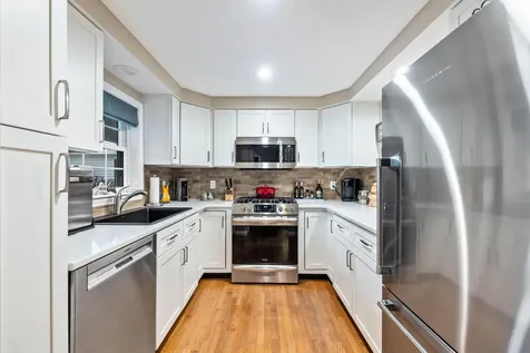 19 Mast Lane Brunswick ME 04011