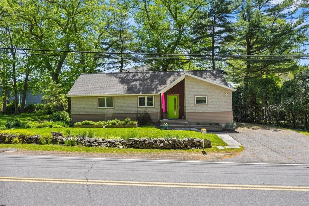 1088 Shore Road Cape Elizabeth ME 04107