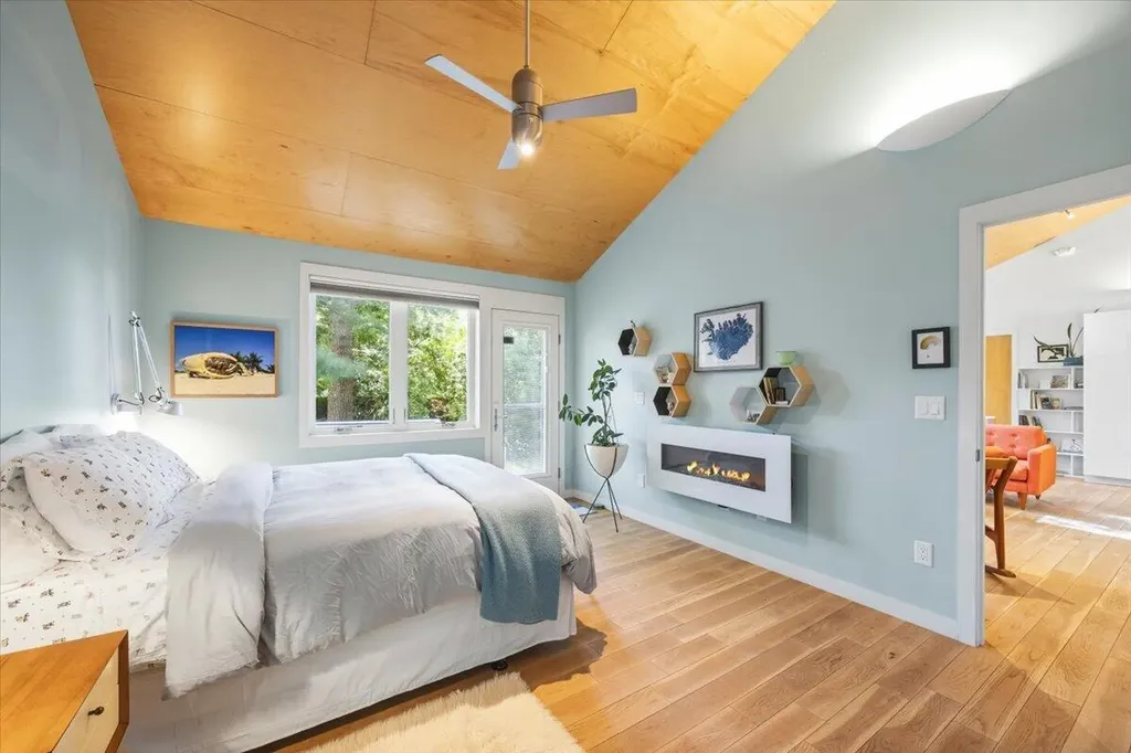1088 Shore Road Cape Elizabeth ME 04107