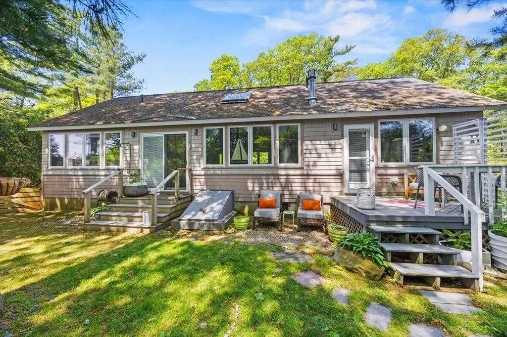 1088 Shore Road Cape Elizabeth ME 04107