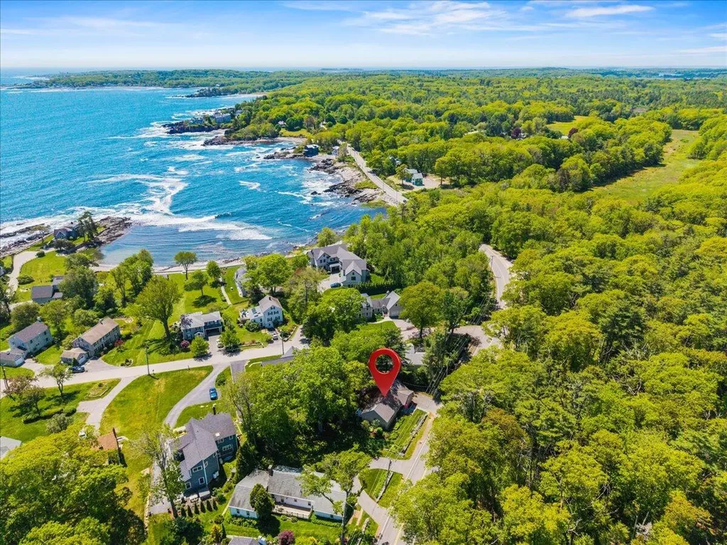 1088 Shore Road Cape Elizabeth ME 04107