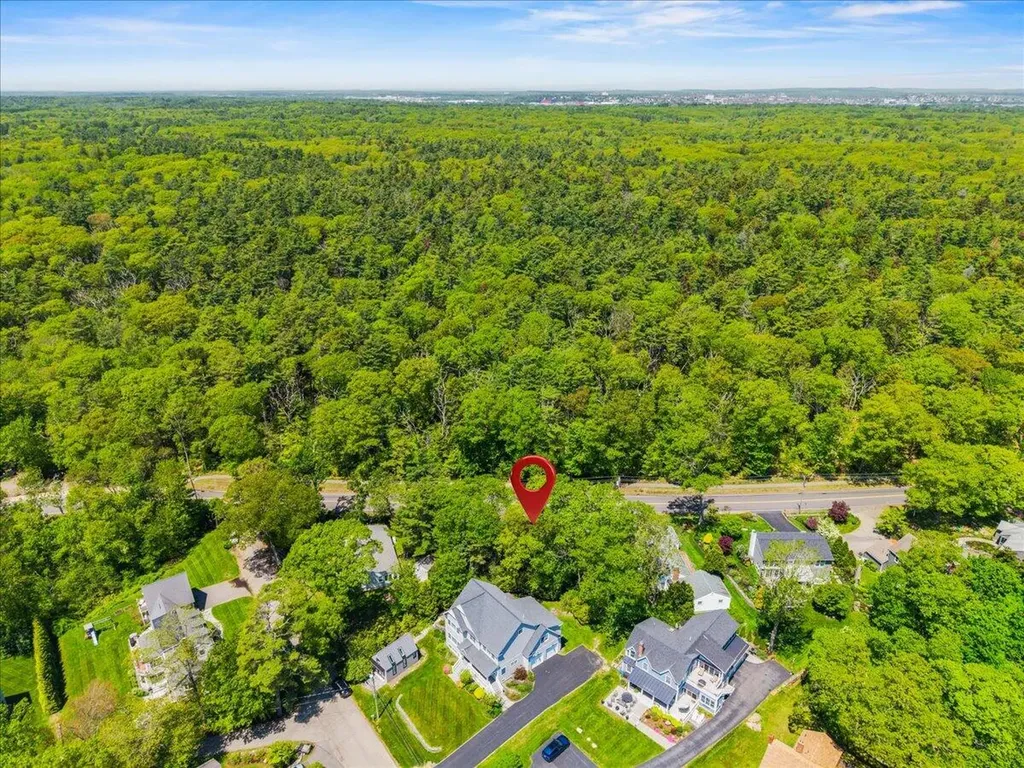 1088 Shore Road Cape Elizabeth ME 04107