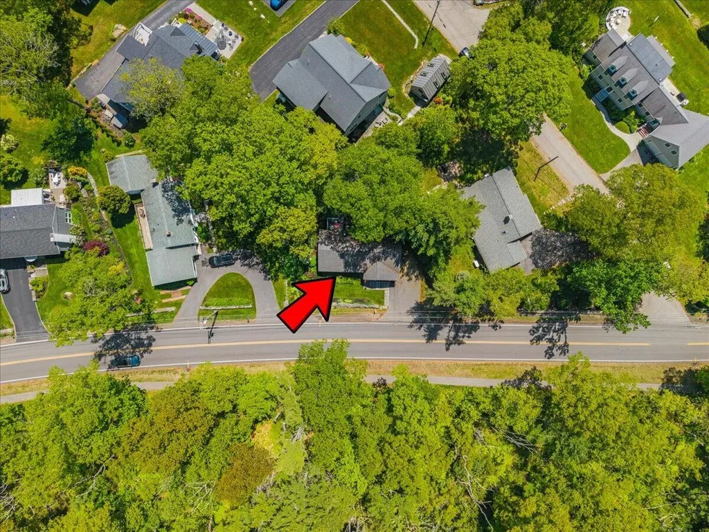 1088 Shore Road Cape Elizabeth ME 04107