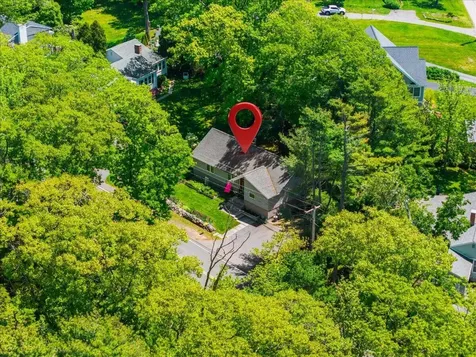 1088 Shore Road Cape Elizabeth ME 04107