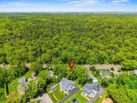 1088 Shore Road Cape Elizabeth ME 04107