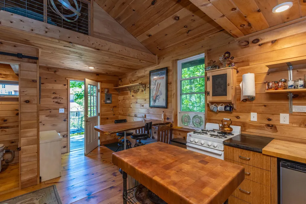 414 Youngtown Road Lincolnville ME 04849