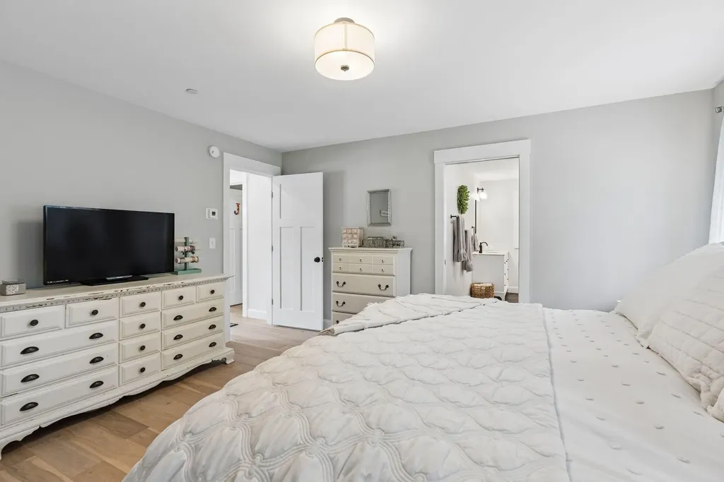 24 Leonards Way Windham ME 04062