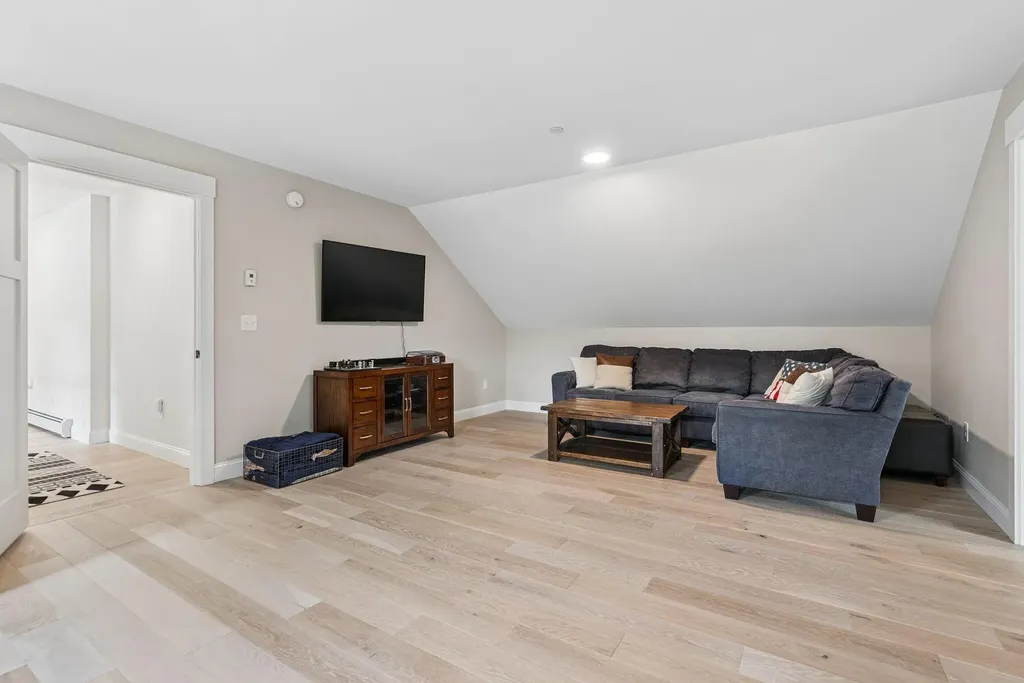 24 Leonards Way Windham ME 04062