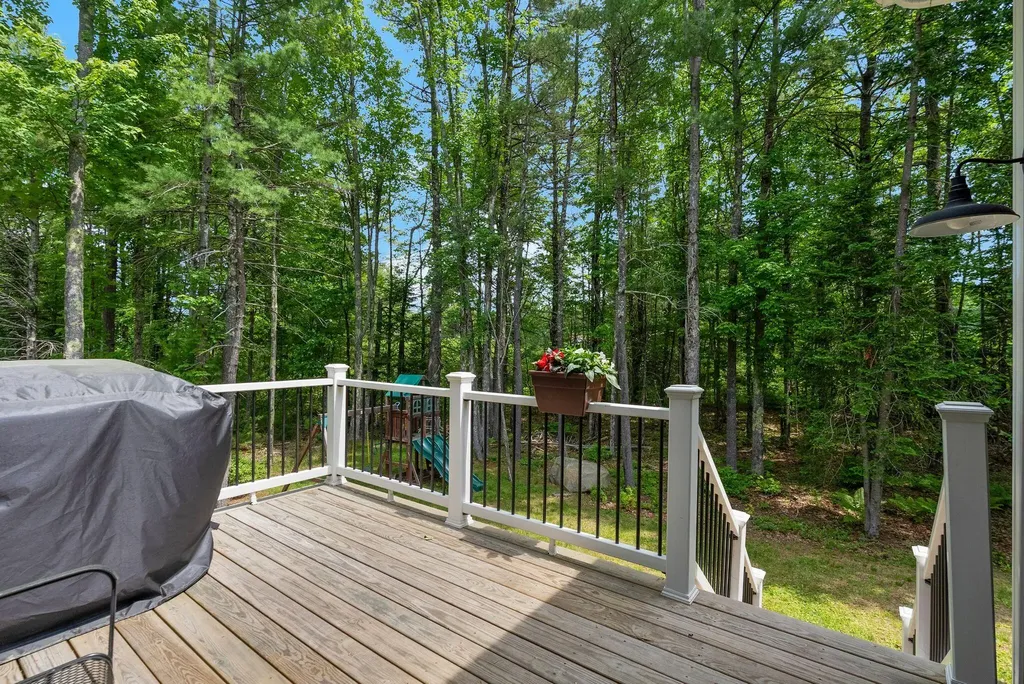 24 Leonards Way Windham ME 04062