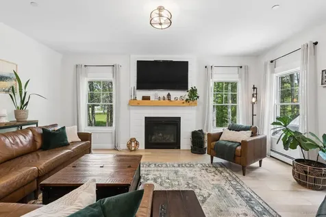 24 Leonards Way Windham ME 04062