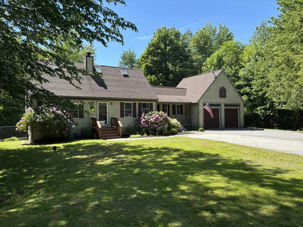 17 Curtis Road Freeport ME 04032