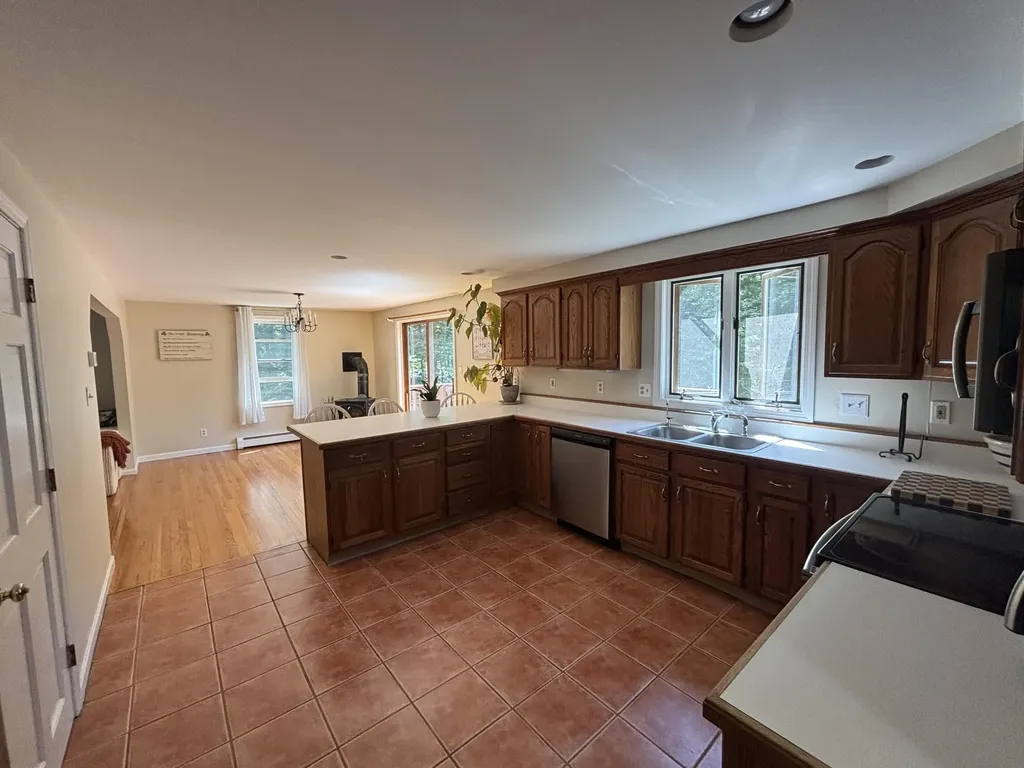 17 Curtis Road Freeport ME 04032