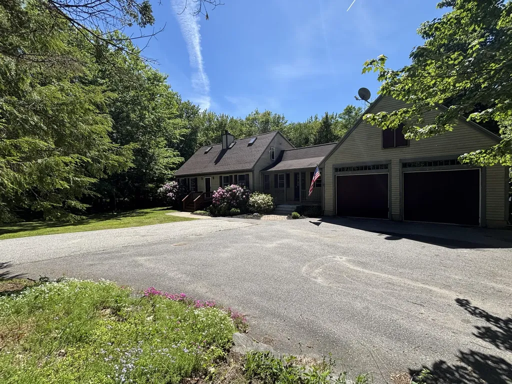 17 Curtis Road Freeport ME 04032